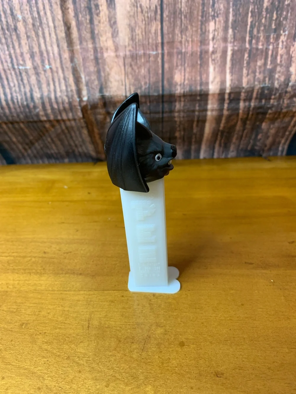 PEZ‎ Halloween Vampire Bat Dispenser Glow-in-the-Dark